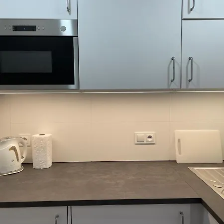 Apartament Przystanek Aleja Korfantego 8