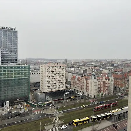 Przystanek Aleja Korfantego 8 * Katowice