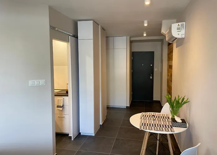 Διαμέρισμα Przystanek Aleja Korfantego 8