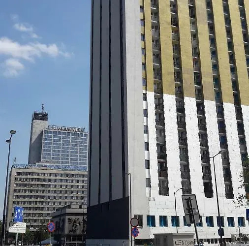 Przystanek Aleja Korfantego 8